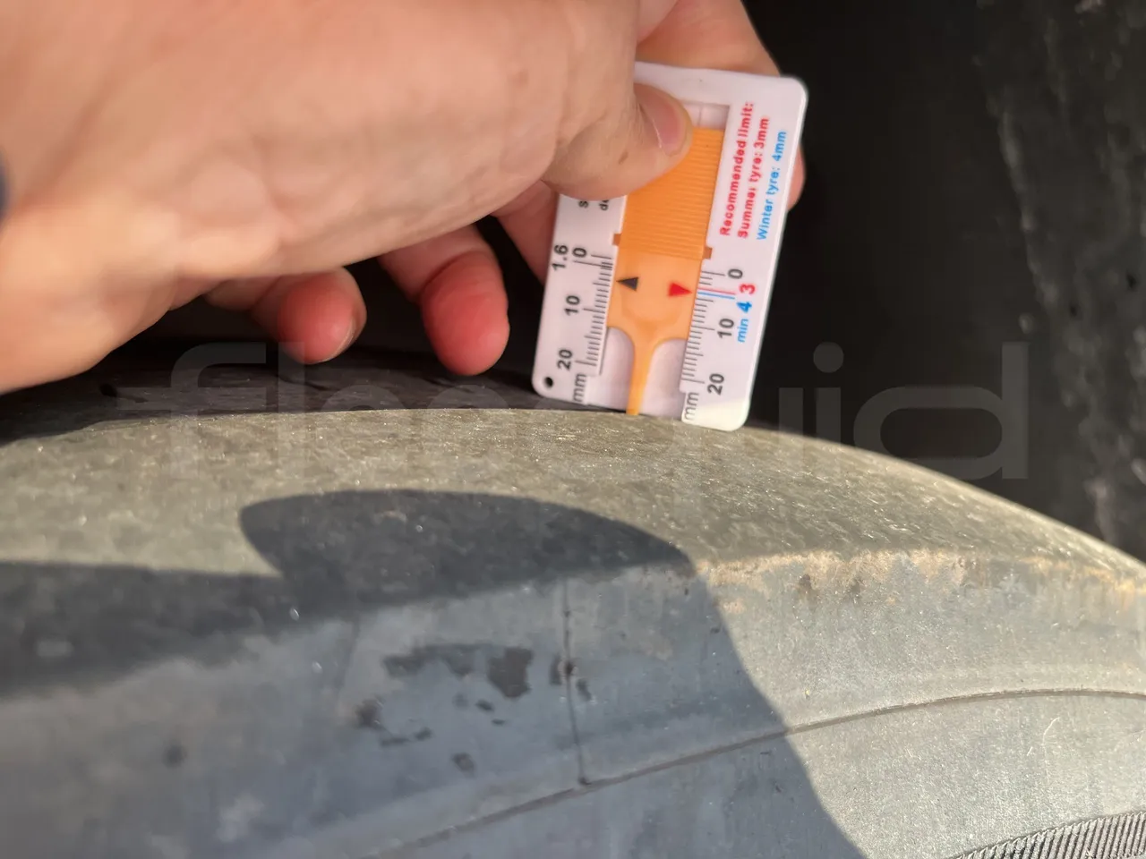 Temsa Safari - First Axle Left Side: Tyre Thickness