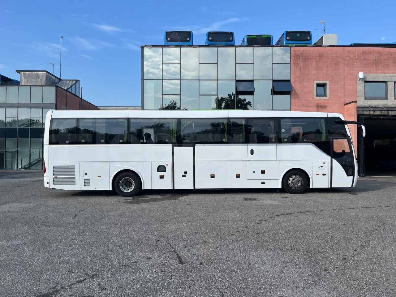 Temsa Safari - Right Side