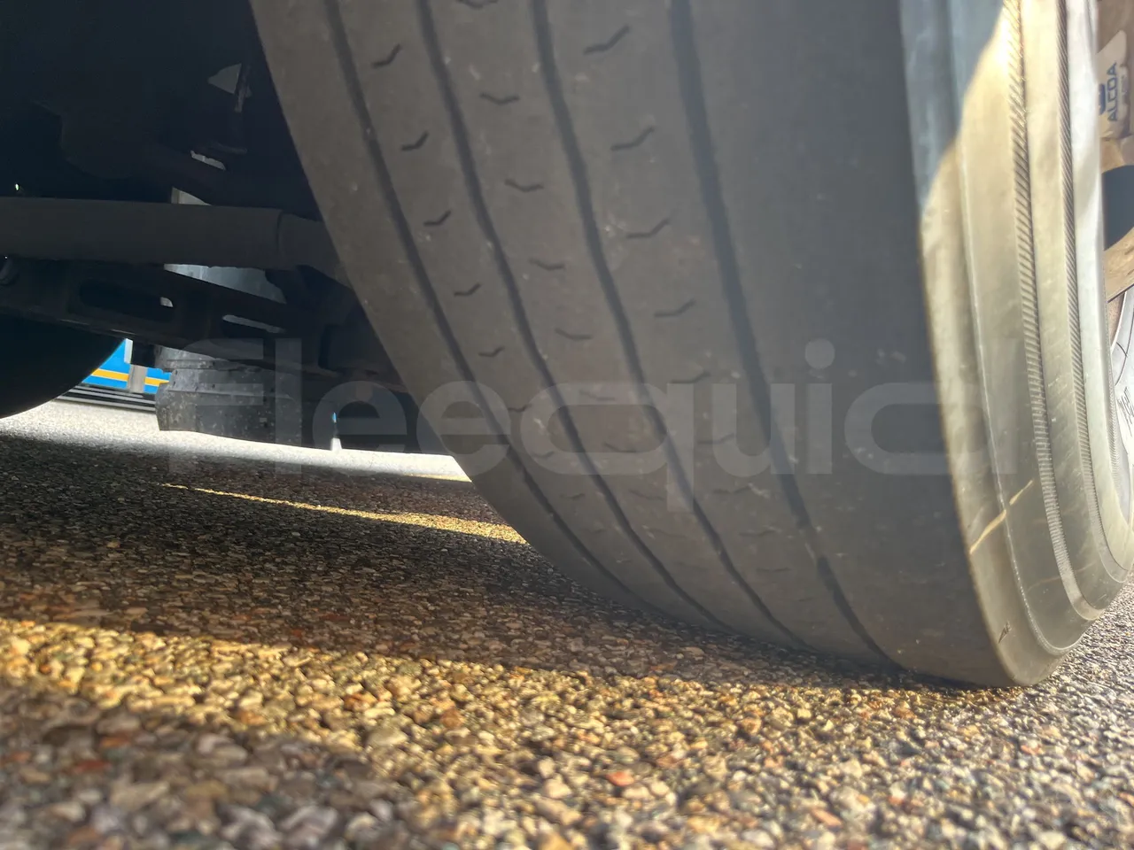 Temsa Safari - First Axle Left Side: Tyre Tread