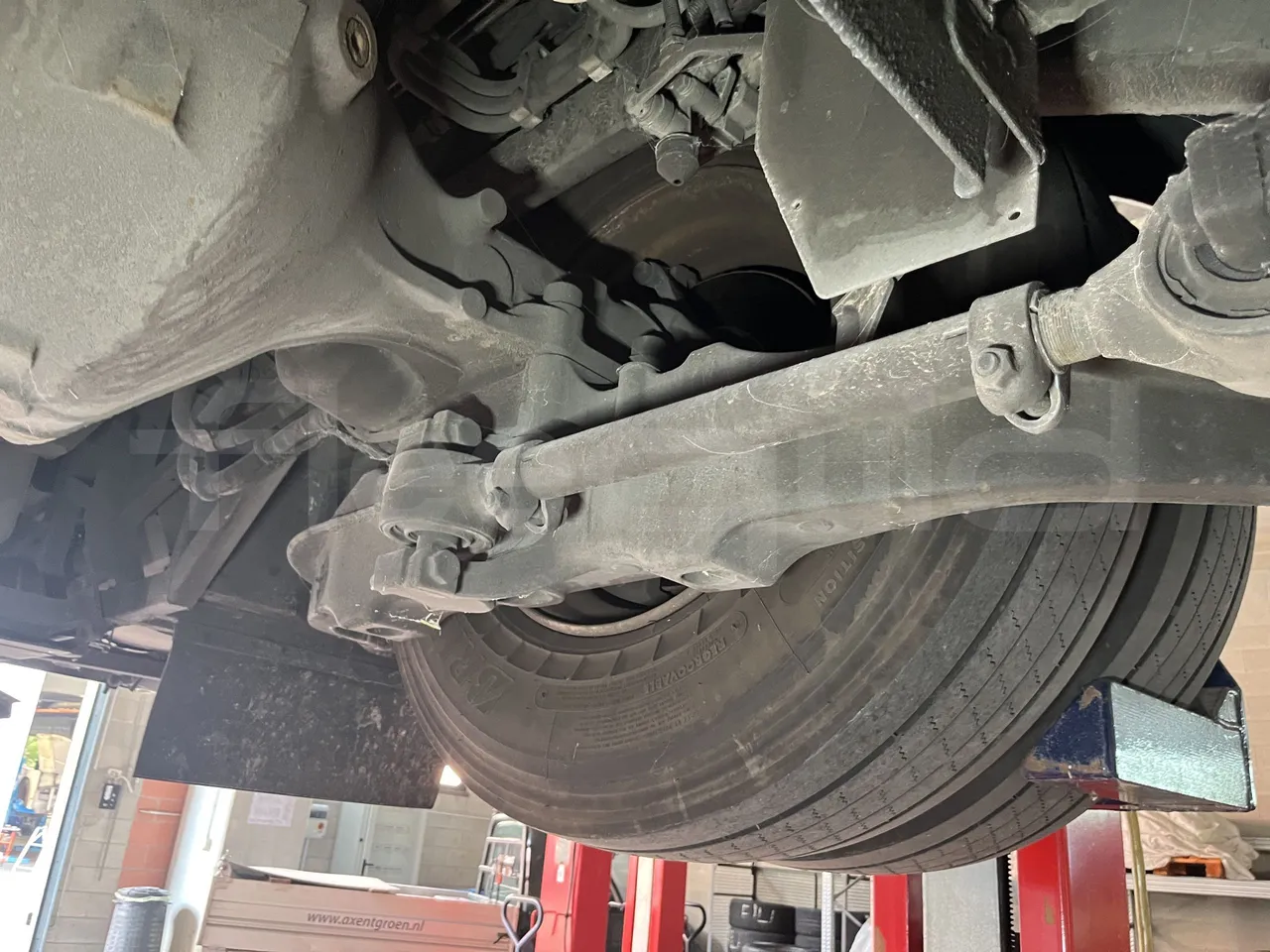 Temsa Safari - Second Axle Left Side