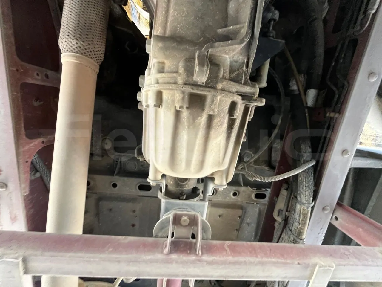 Iveco Cacciamali 65C/ Euro 3 - 122 Kw - 7,990 Mt - front axle right side