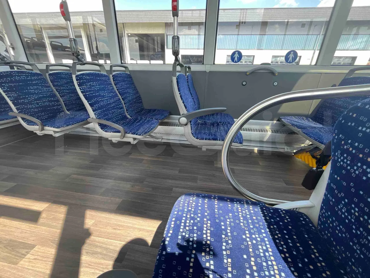 Man Lion's Intercity - armrest detail photo