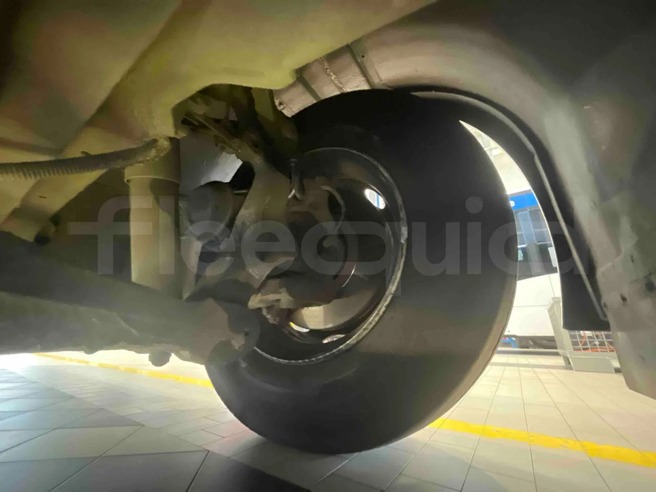 Man Lion's Intercity - axle 2 caliper brakes right