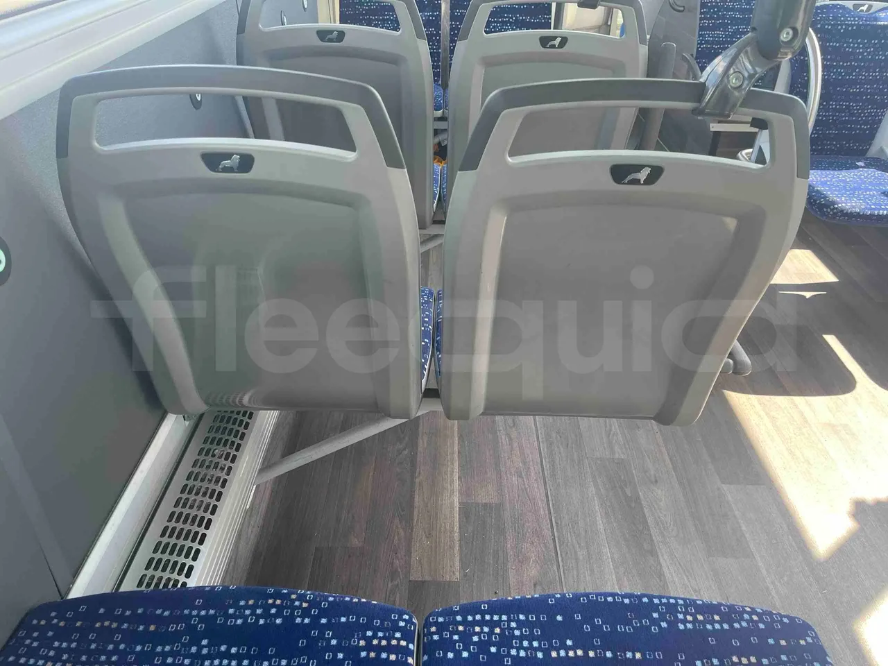 Man Lion's Intercity - mesh detail photo