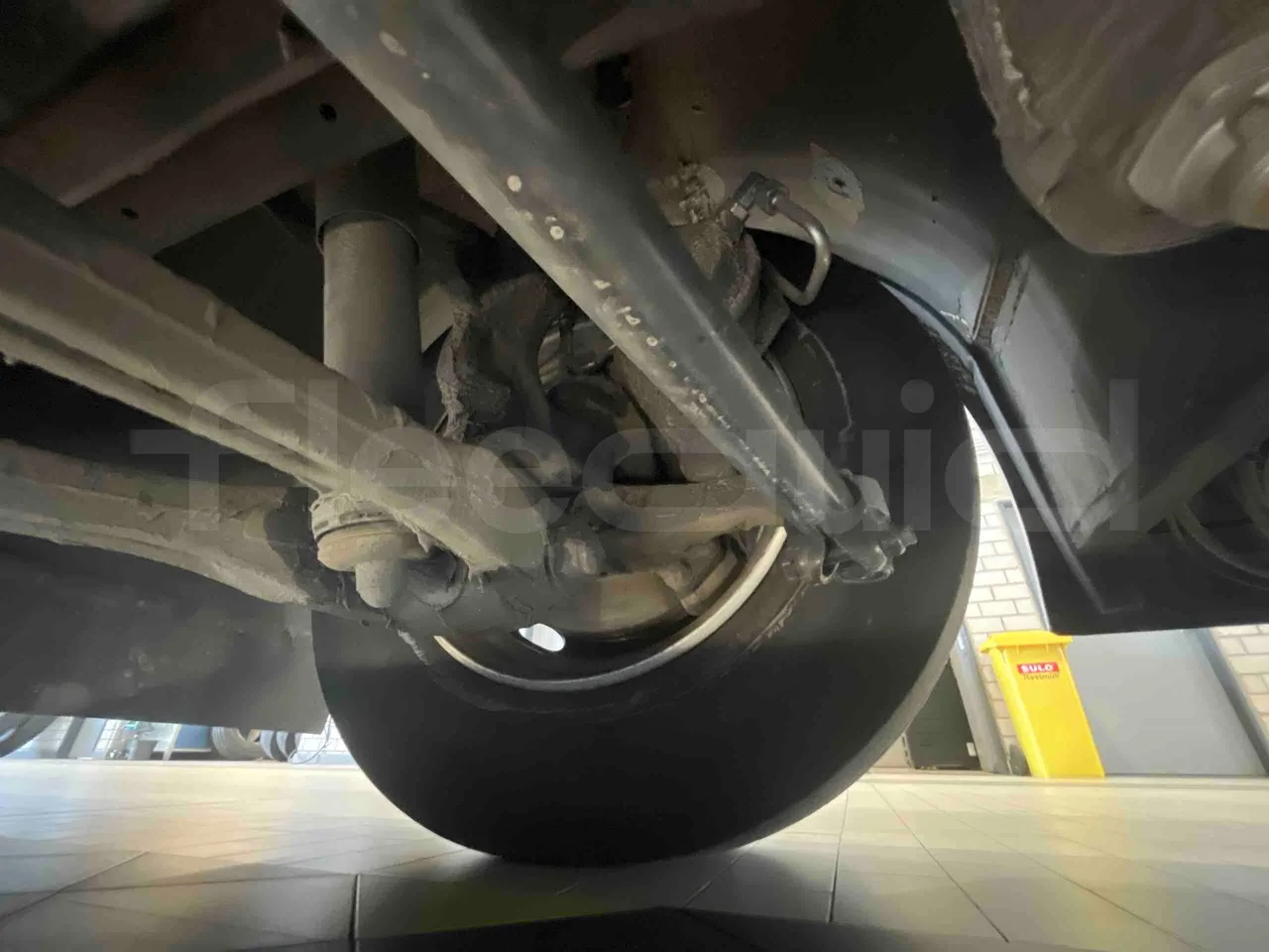 Man Lion's Intercity - front brake calipers left