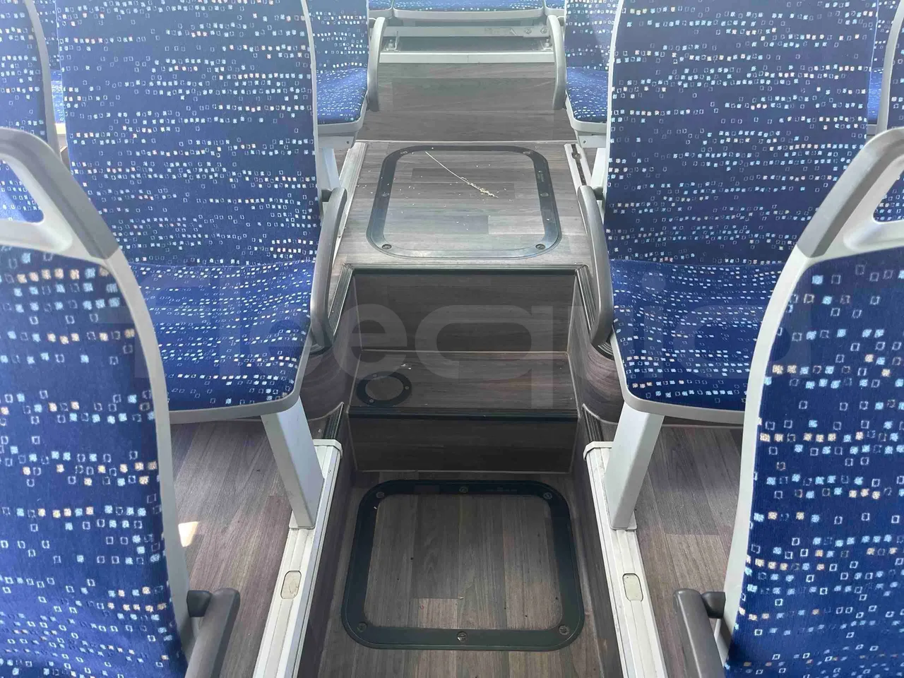 Man Lion's Intercity - floor hatches photo
