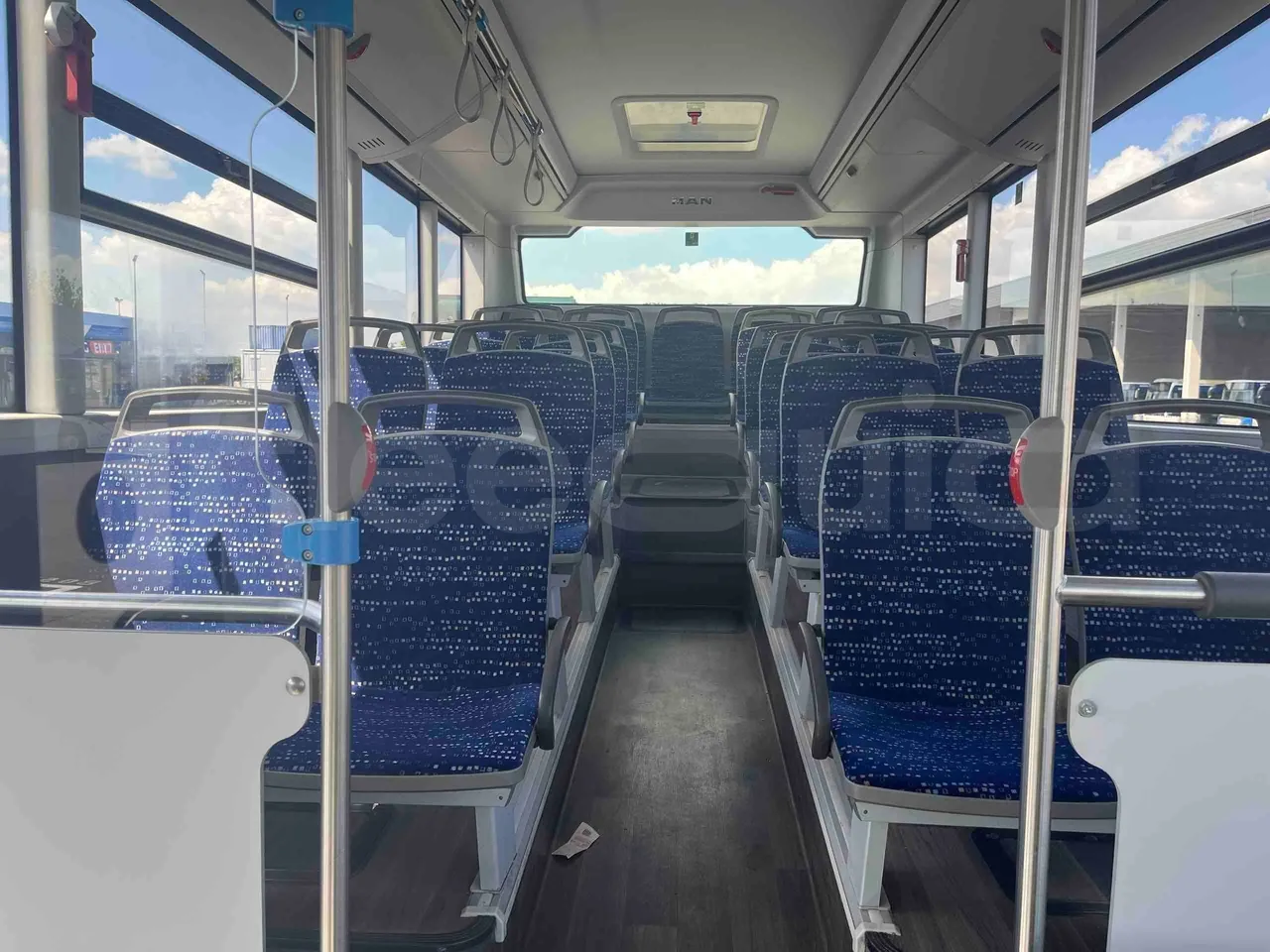 Man Lion's Intercity - reverse view middle aisle