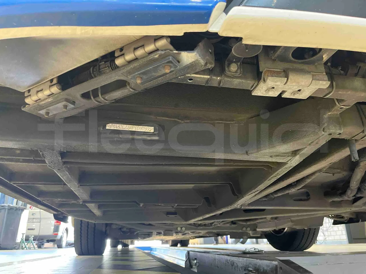 Man Lion's Intercity - axel 3 shock absorbers 2 right