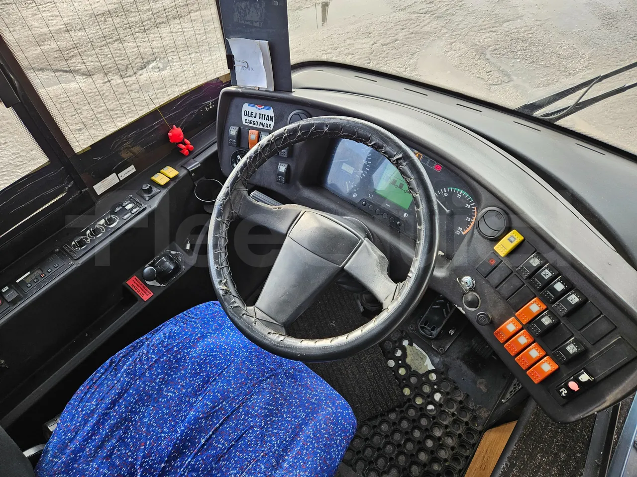 Solaris Urbino 18-Euro5-231kw-18m - buttons panels on