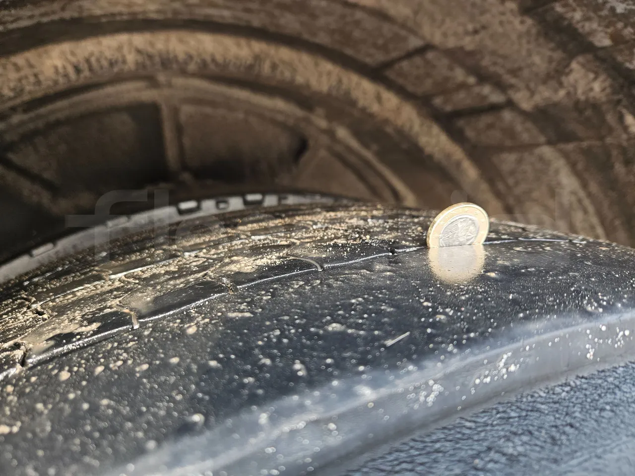 Solaris Urbino 18-Euro5-231kw-18m - tread condition second axle tires left