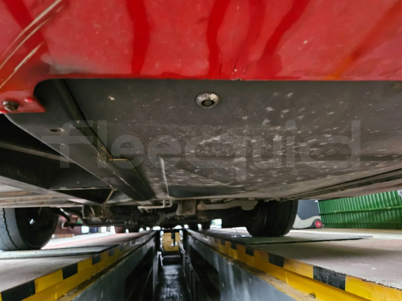 Solaris Urbino 18-Euro5-231kw-18m - front undercarriage from front