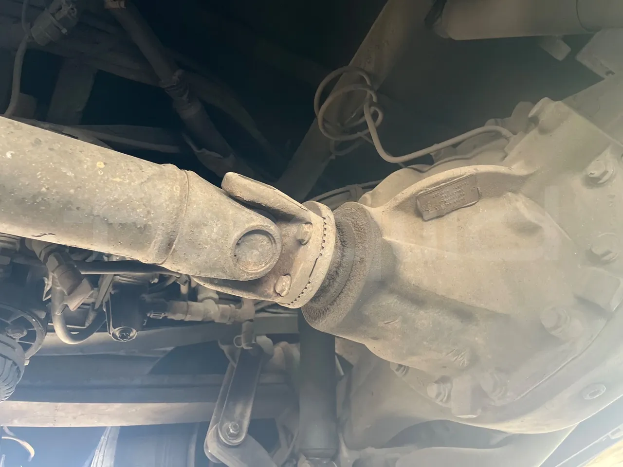 Mercedes-Benz MB 818 S AG670/Euro4 - 130kW - 8mt - driveshaft photo