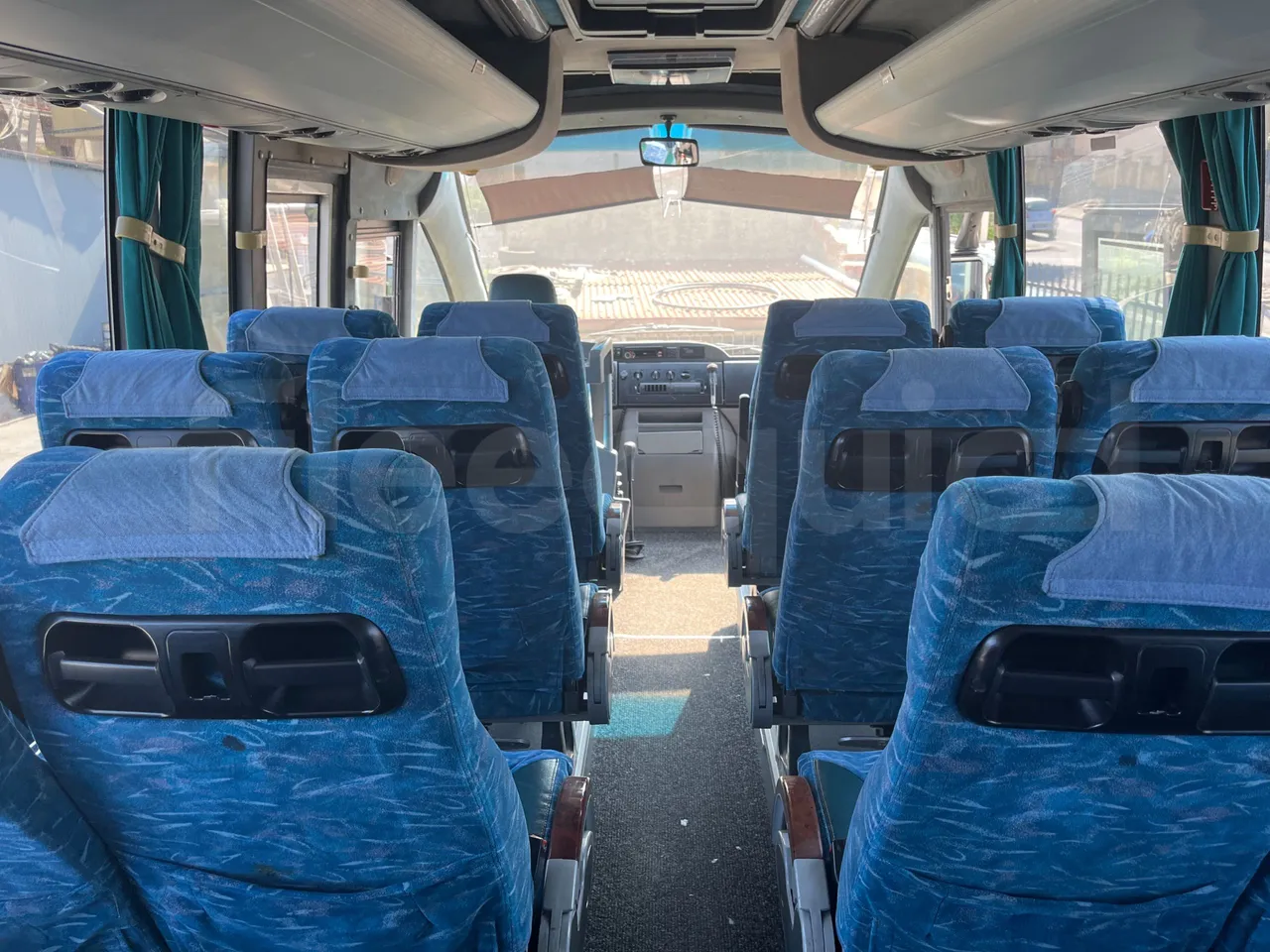 Mercedes-Benz MB 818 S AG670/Euro4 - 130kW - 8mt - forward view all seats last row height