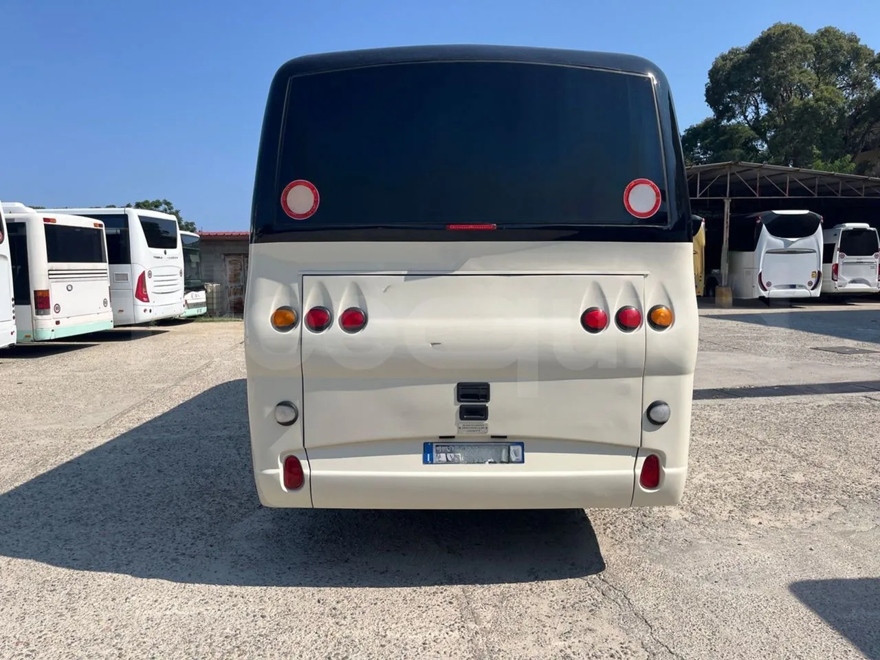 Mercedes-Benz MB 818 S AG670/Euro4 - 130kW - 8mt - rear hatch closed