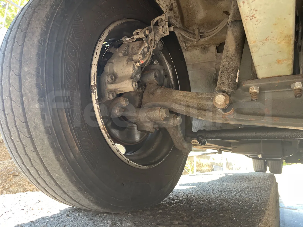 Mercedes-Benz MB 818 S AG670/Euro4 - 130kW - 8mt - front axle right side