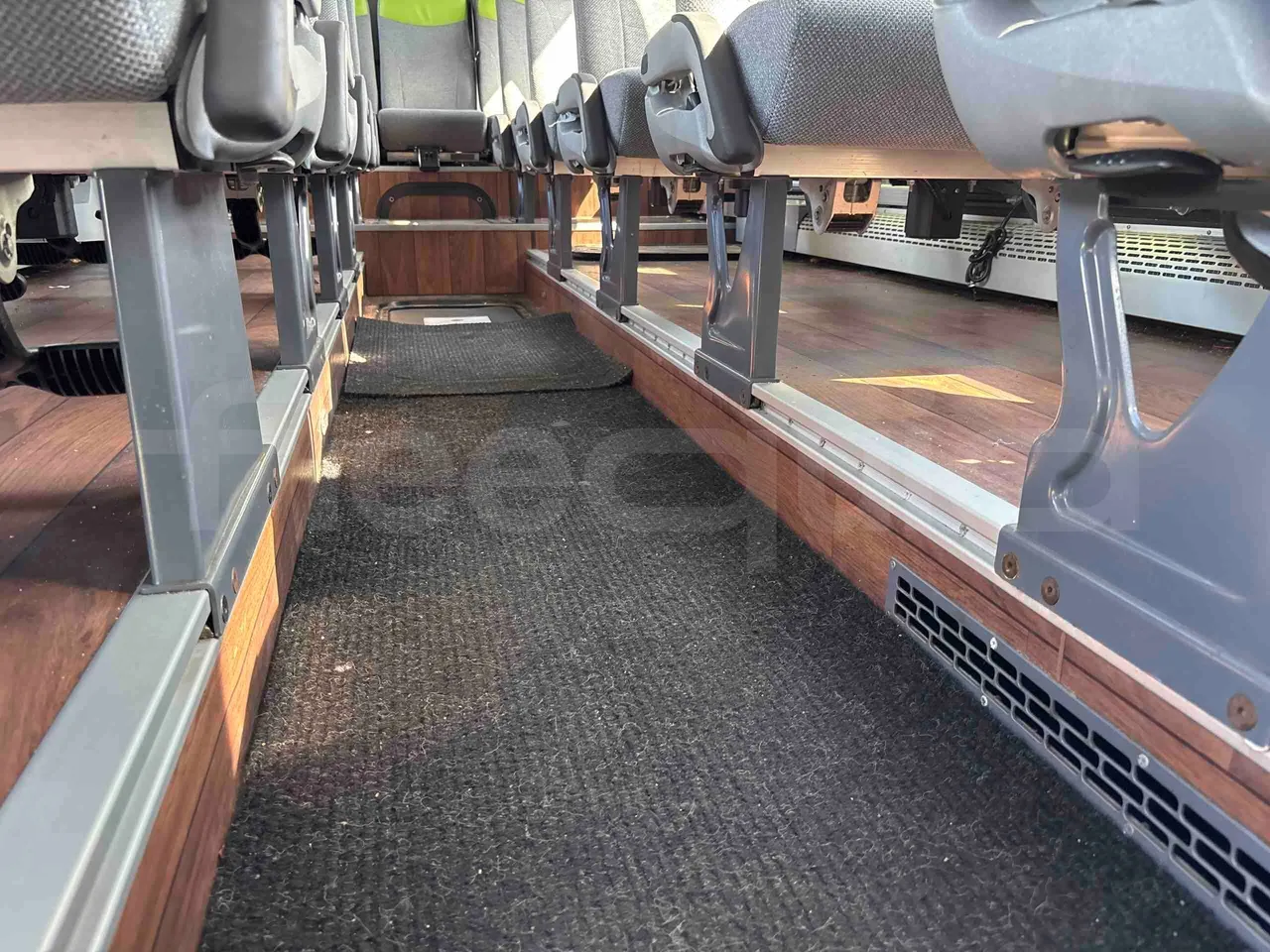 Temsa Safari - seat brackets photo