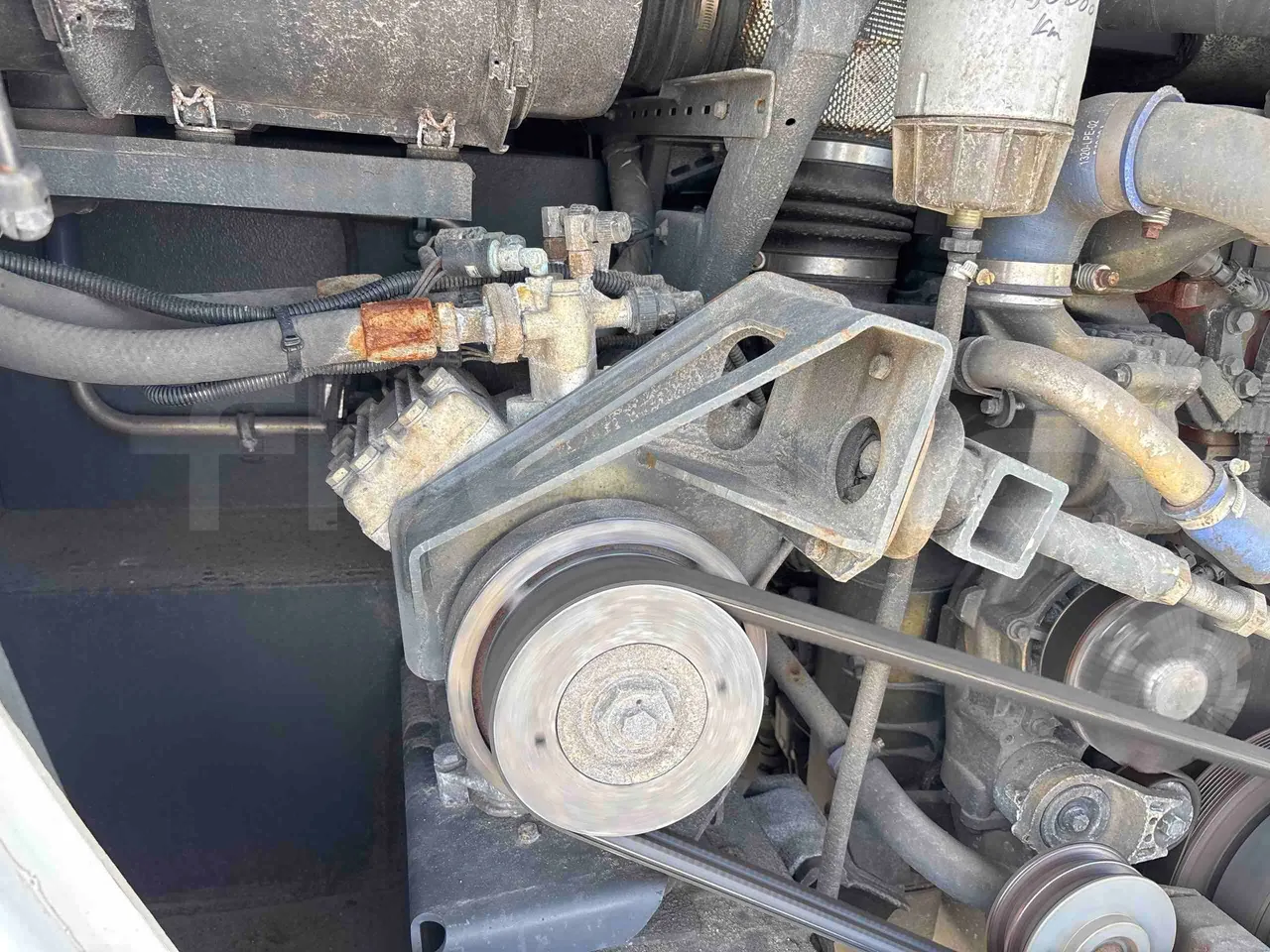 Temsa Safari - air conditioning compressor