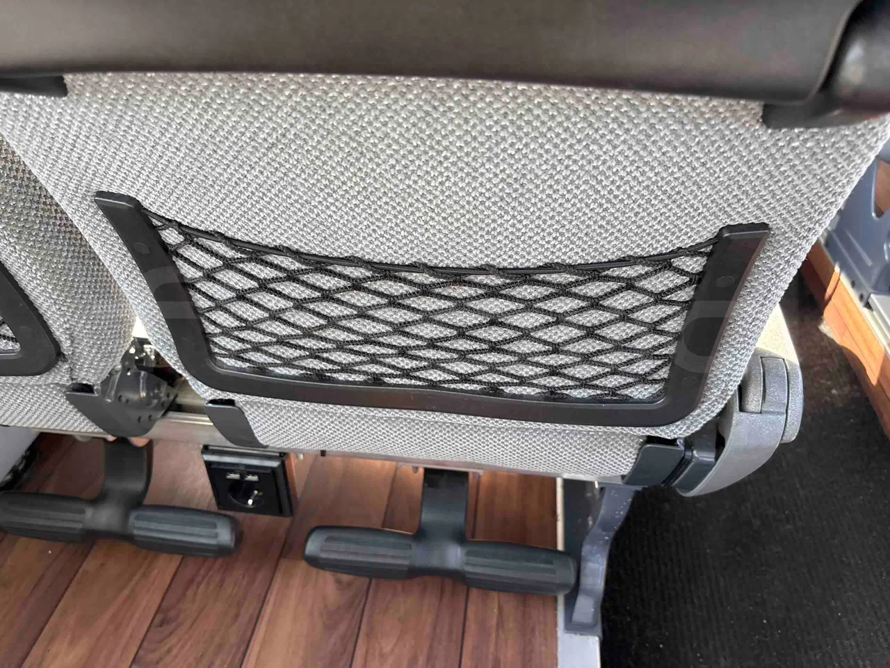 Temsa Safari - mesh detail photo
