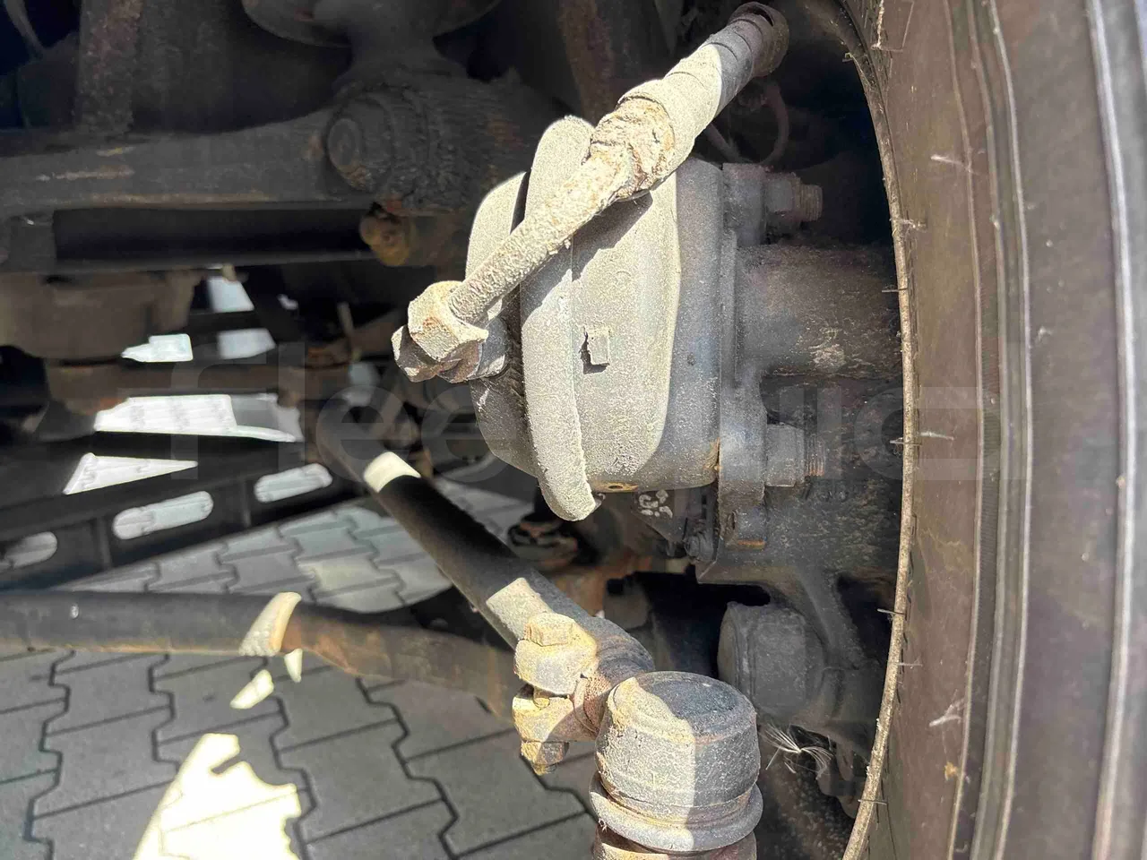 Temsa Safari - front brake calipers left