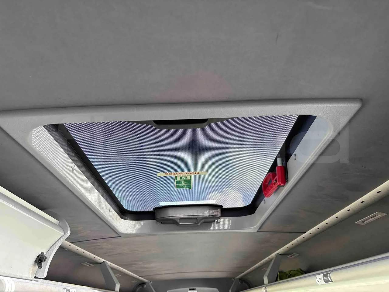 Temsa Safari - roof hatch 2