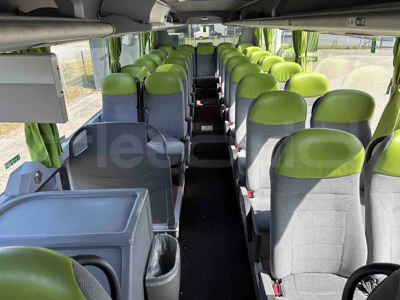 Temsa Safari - reverse view middle aisle