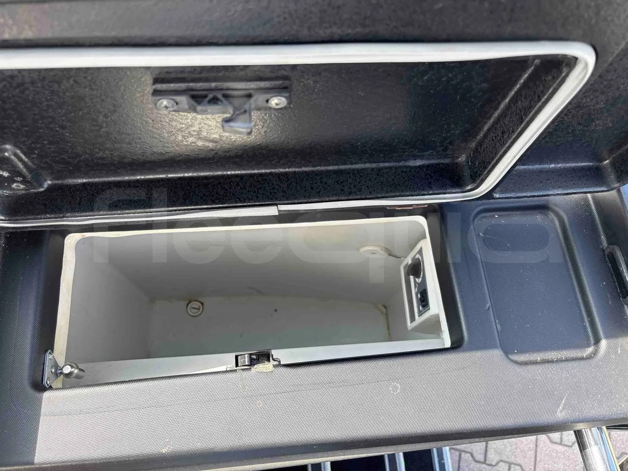 Temsa Safari - Refrigerator