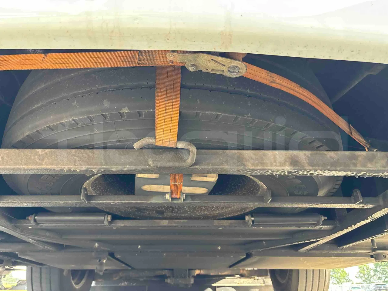 Temsa Safari - front undercarriage from front