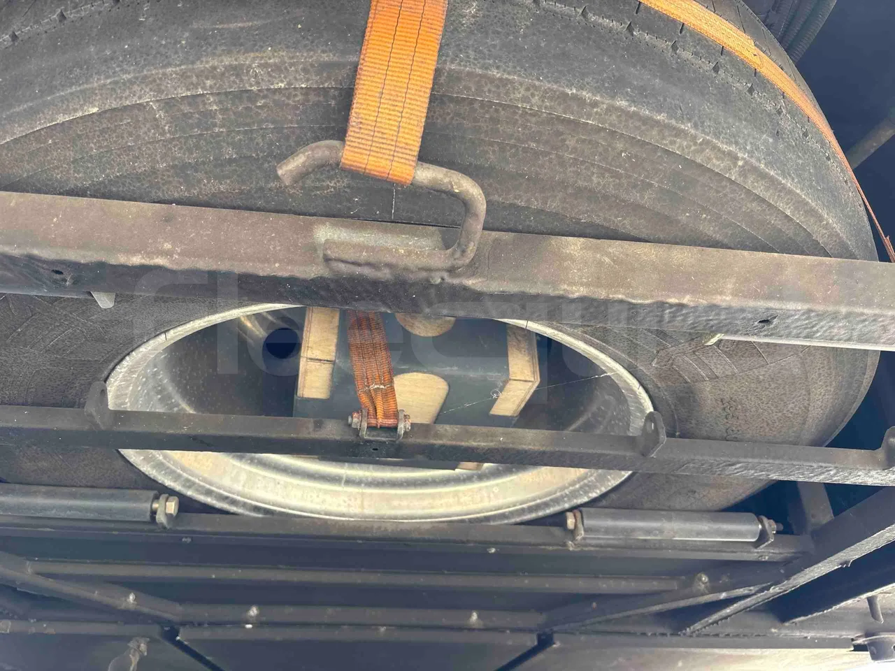 Temsa Safari - spare wheel