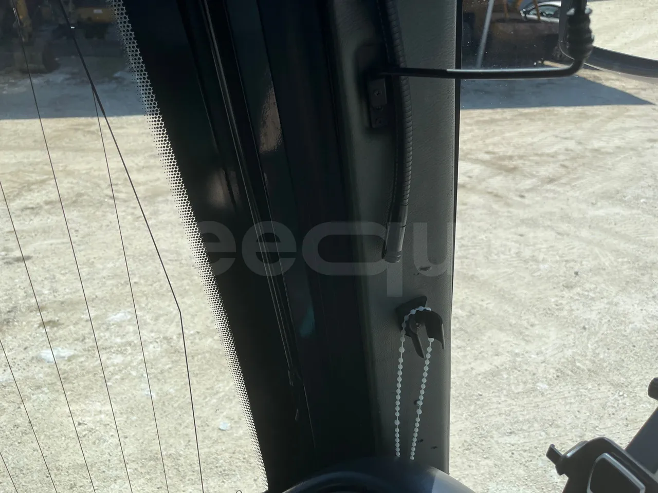 Iveco 389 - driver microphone accessories photo