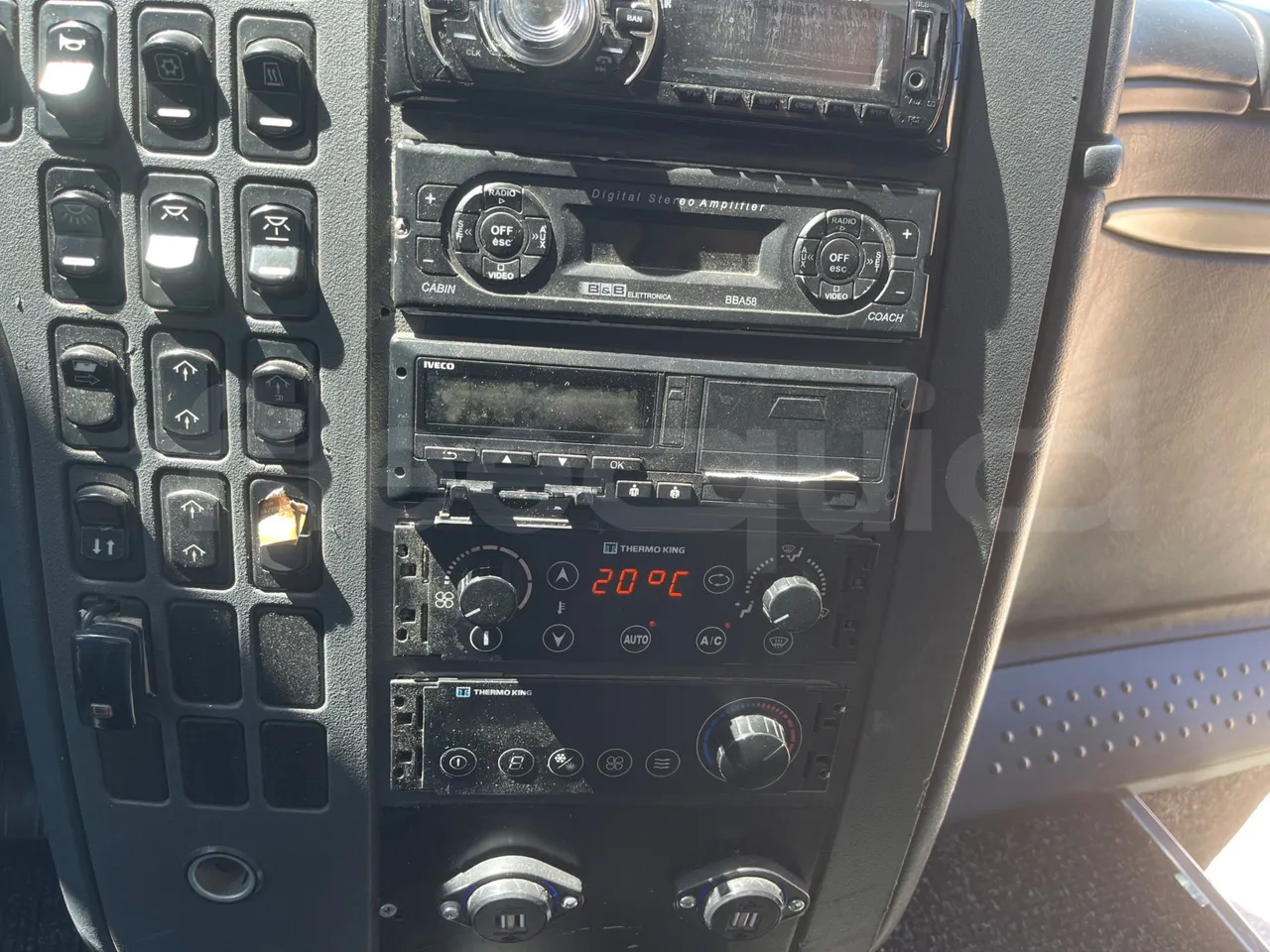 Iveco 389 - onboard devices 2