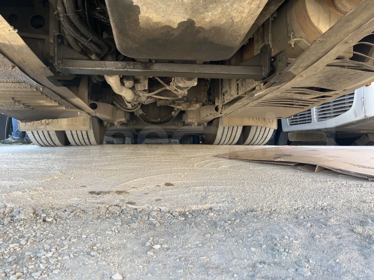 Iveco 389 - central axle (18m)