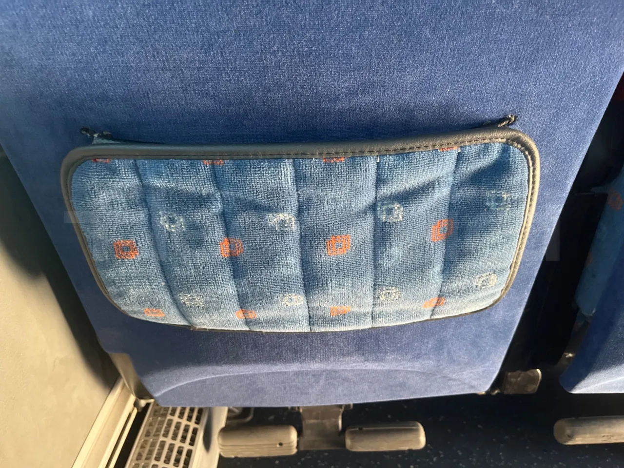 Iveco 389 - mesh detail photo