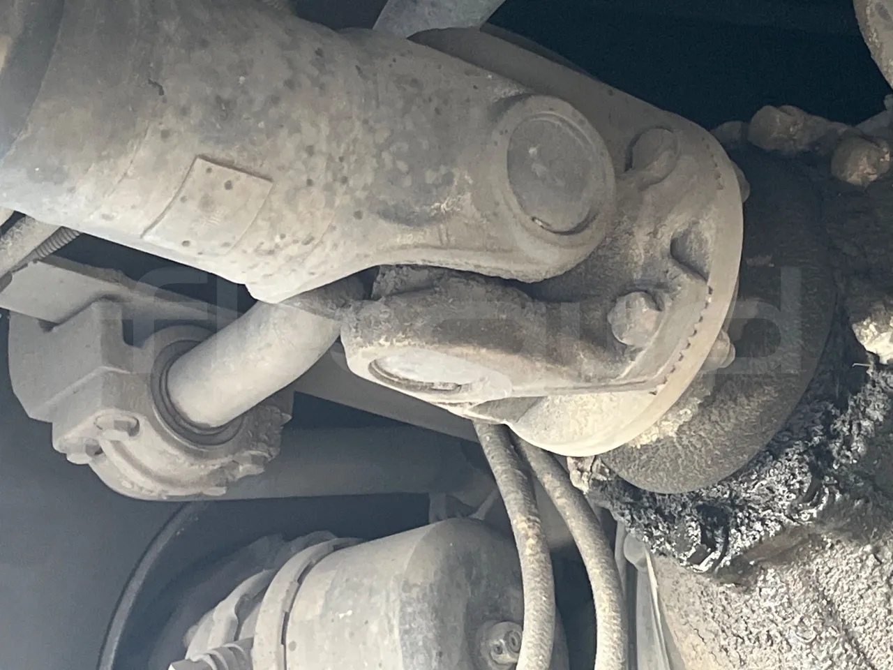 Iveco 389 - driveshaft photo