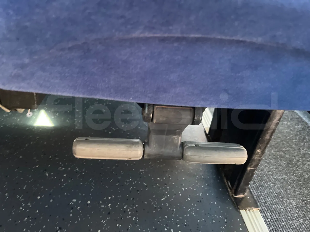 Iveco 389 - footrest detail photo