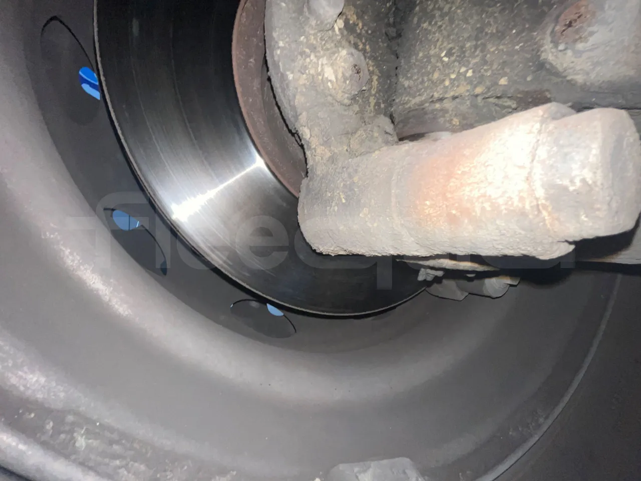 Iveco 389 - front discs left