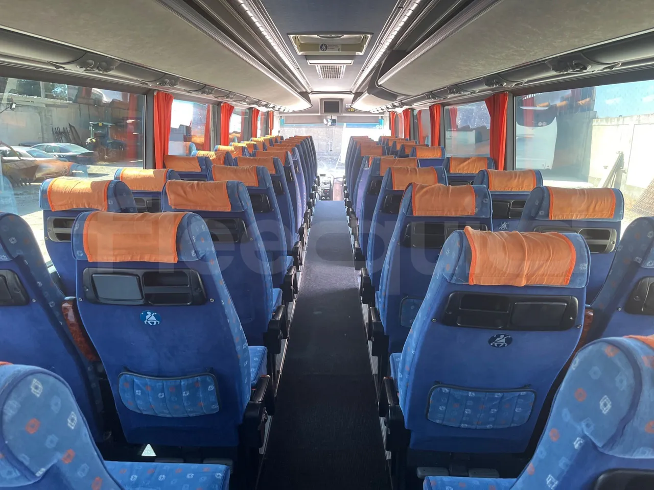 Iveco 389 - forward view middle aisle