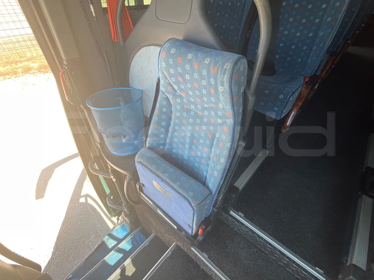 Iveco 389 - hostess seat photo