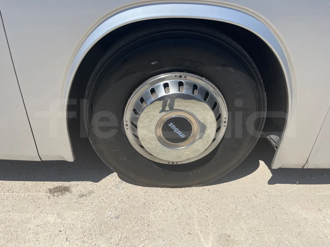 Iveco 389 - front left tire measurements