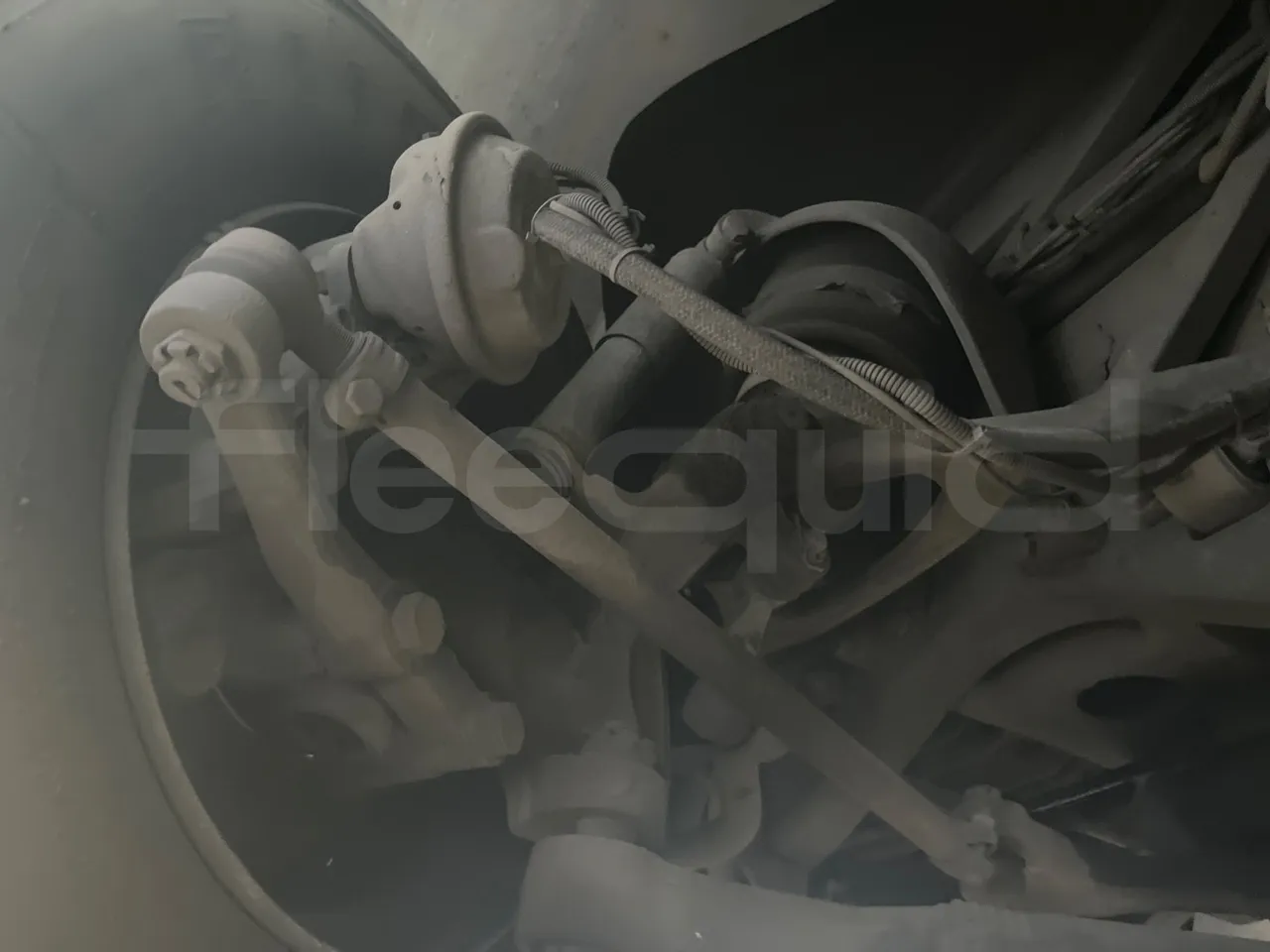 Iveco 389 - front axle right side