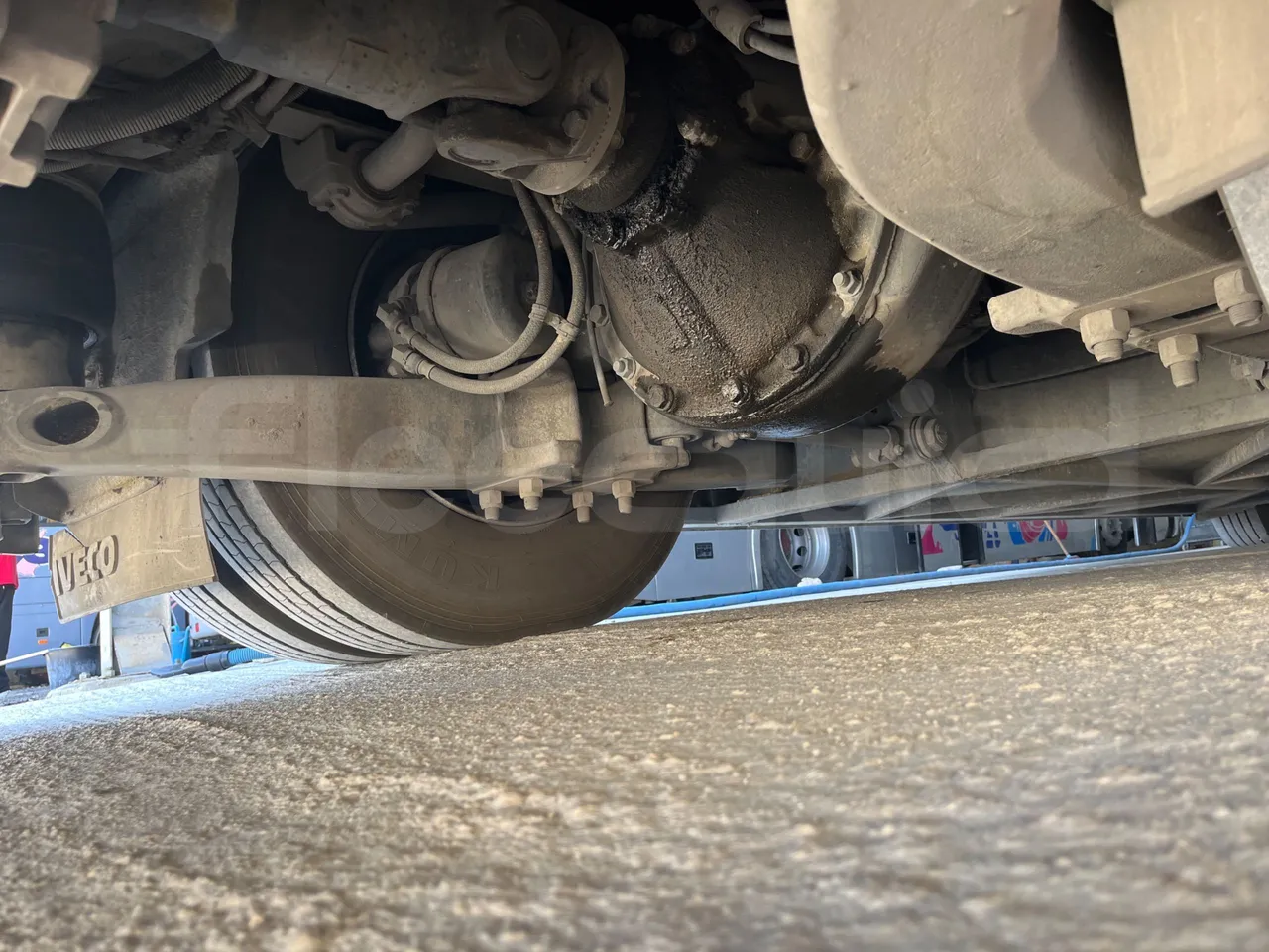 Iveco 389 - axle 3 central