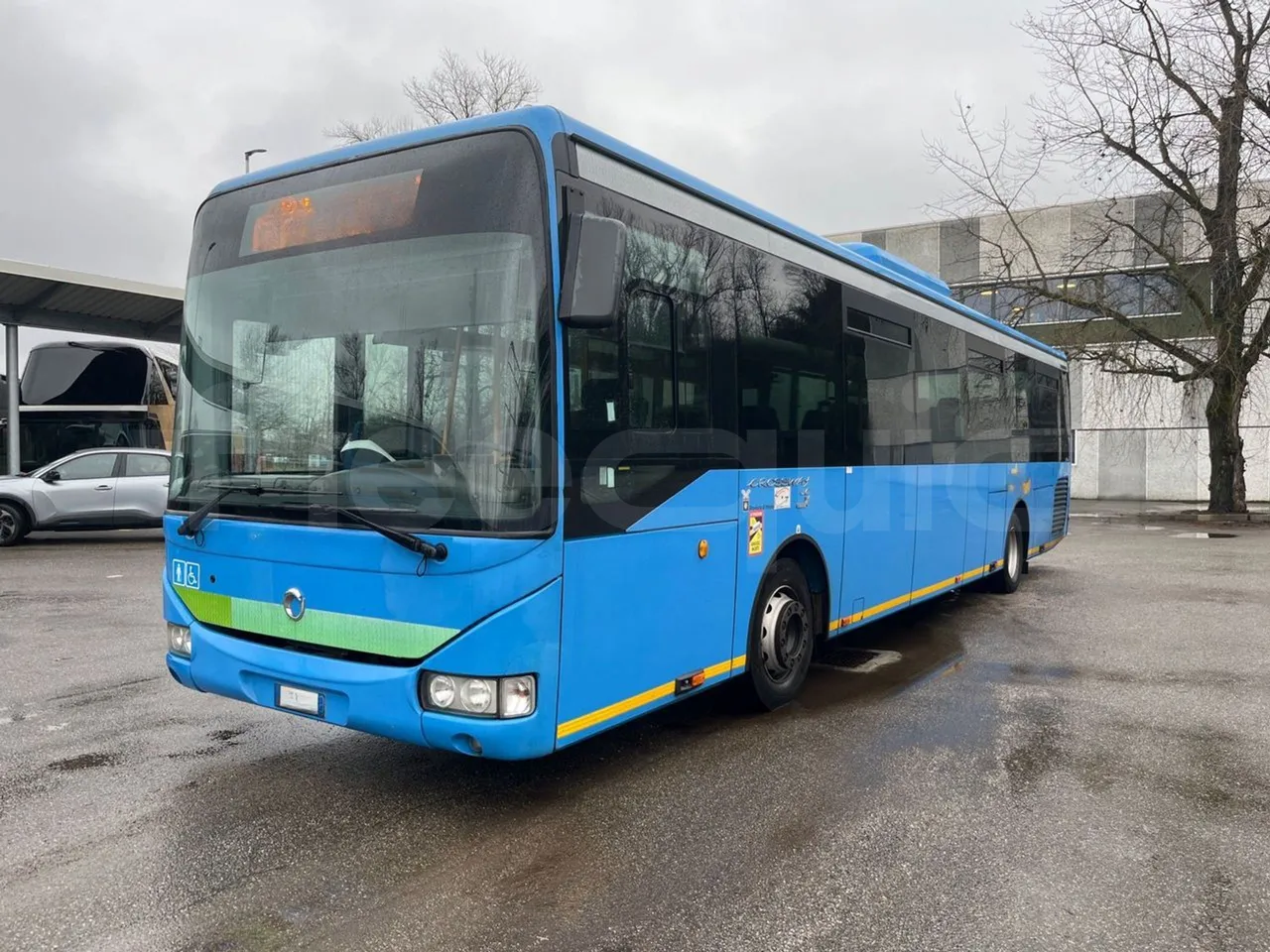Iveco Crossway SFR162 - Euro 5 - 243 kW - 11.995 mt - 3/4 front left