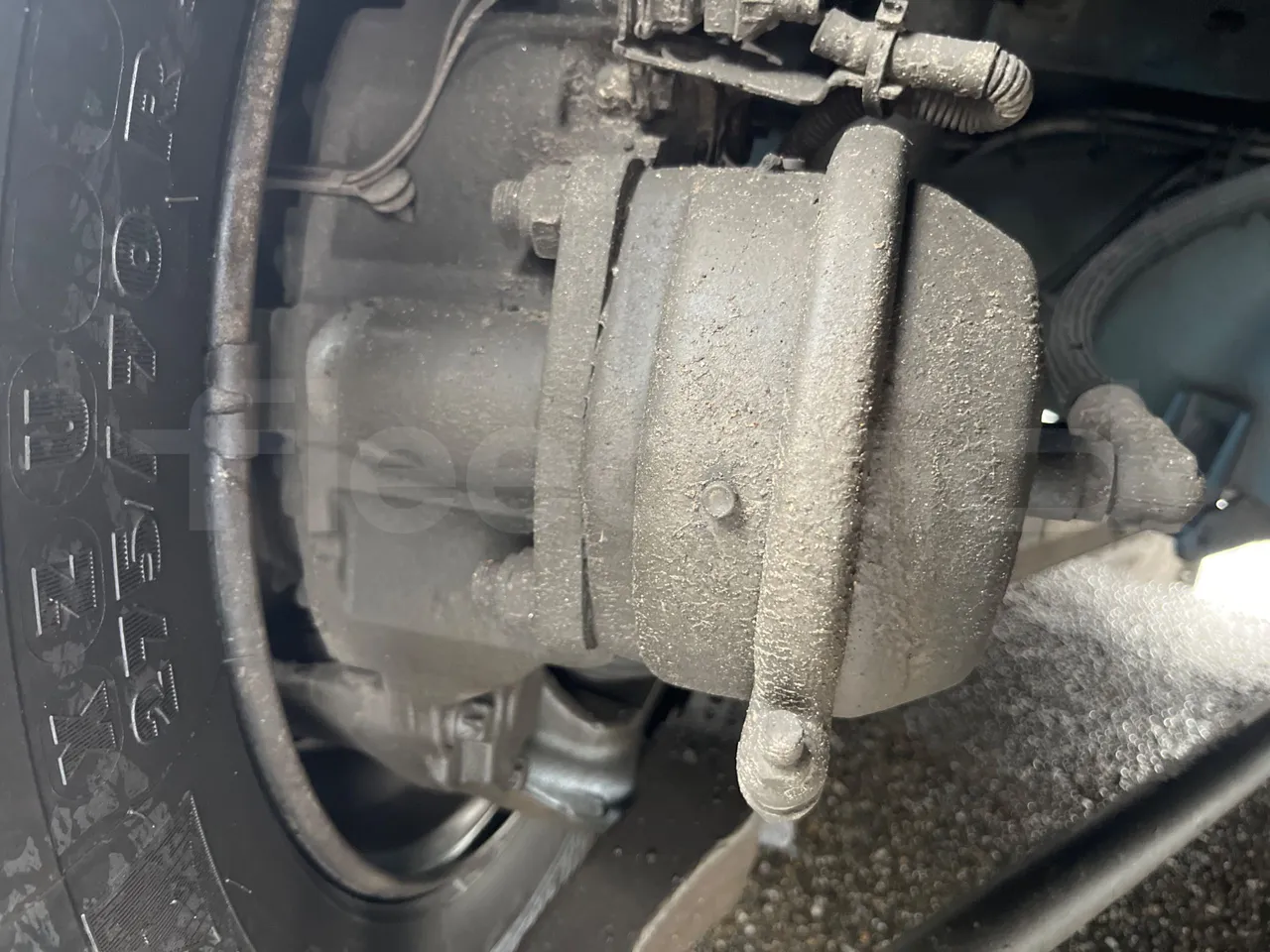 Iveco Crossway SFR162 - Euro 5 - 243 kW - 11.995 mt - front brake calipers right