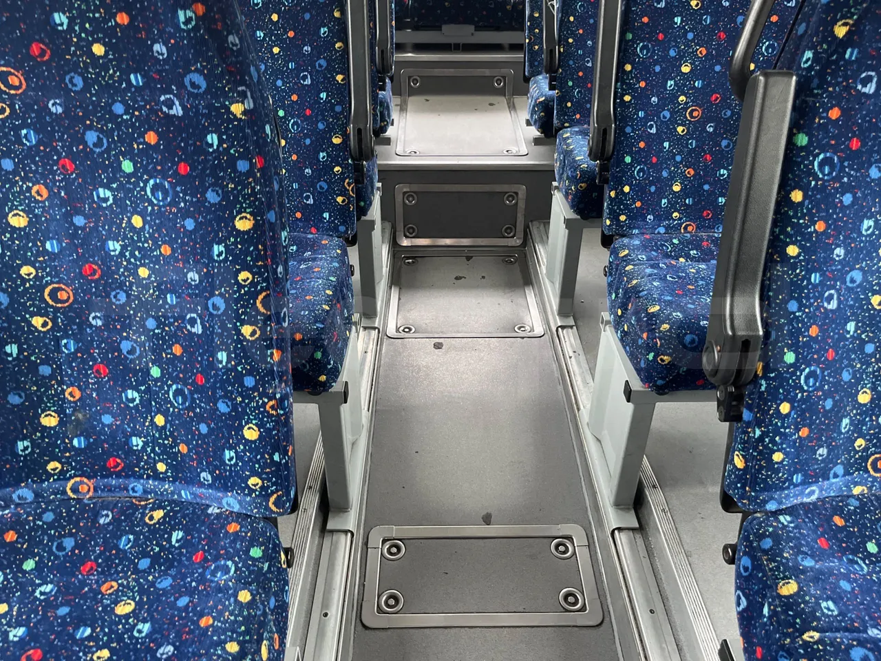 Iveco Crossway SFR162 - Euro 5 - 243 kW - 11.995 mt - floor hatches photo