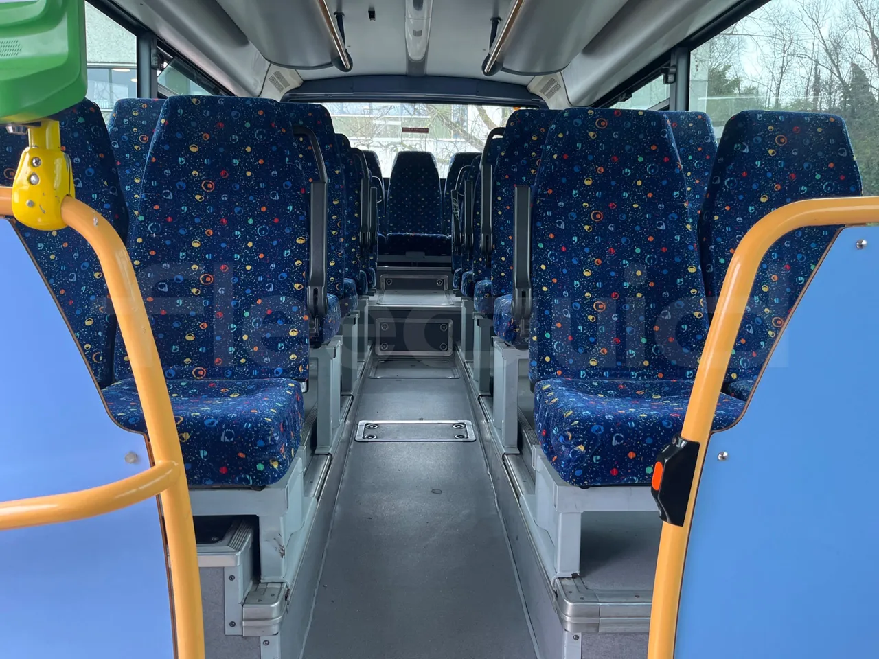 Iveco Crossway SFR162 - Euro 5 - 243 kW - 11.995 mt - reverse view middle aisle