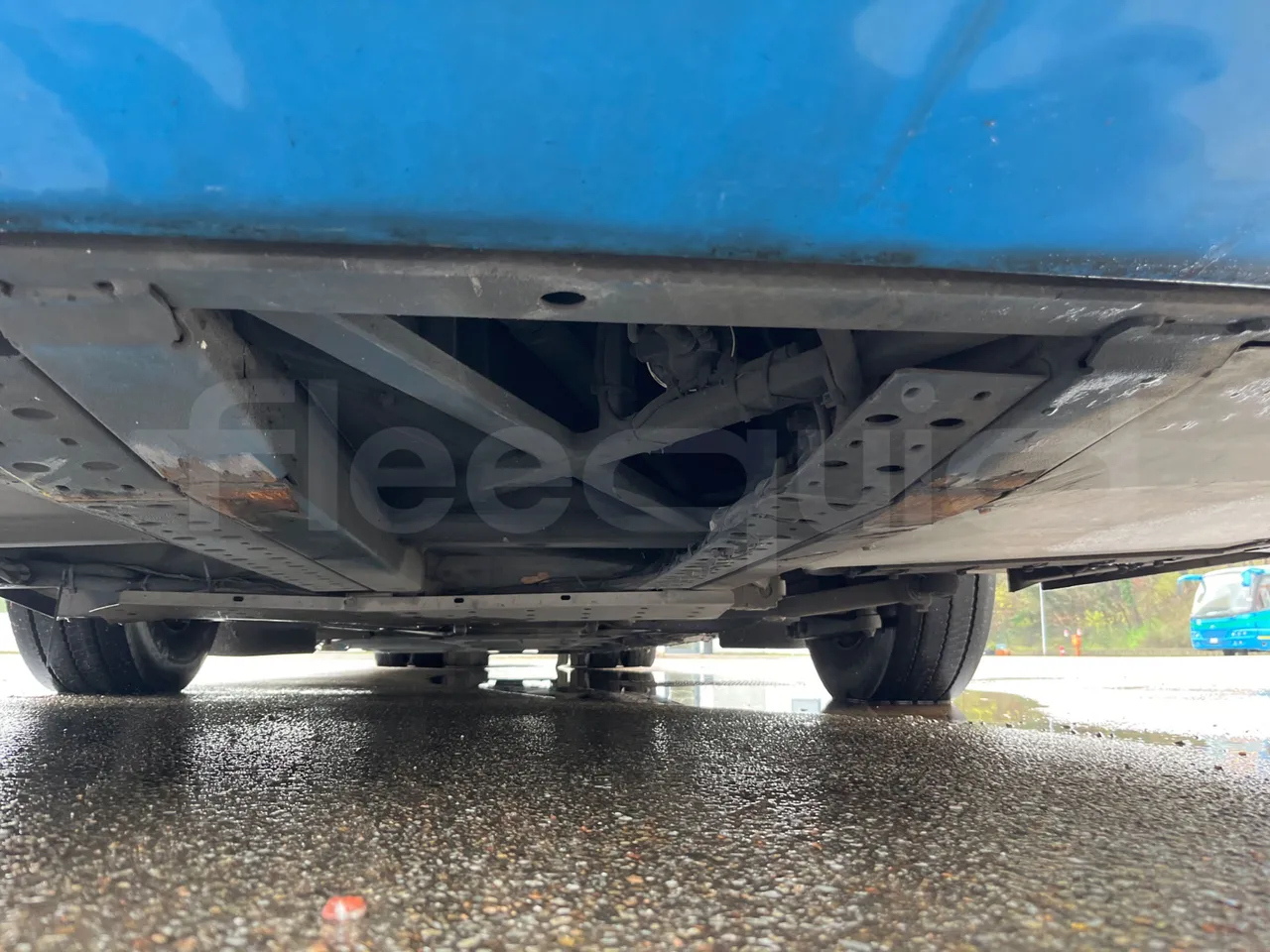 Iveco Crossway SFR162 - Euro 5 - 243 kW - 11.995 mt - front undercarriage from front