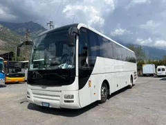 Man Lion's Coach R07/ Euro 6 - 294 Kw - 12 Mt - 3/4 front left (mandatory for bus to scrap)