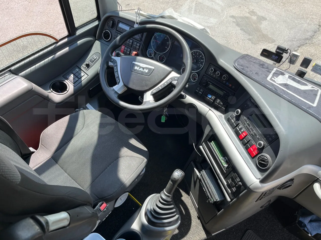 Man Lion's Coach R07/ Euro 6 - 294 Kw - 12 Mt - buttons panels on (mandatory for bus to scrap)