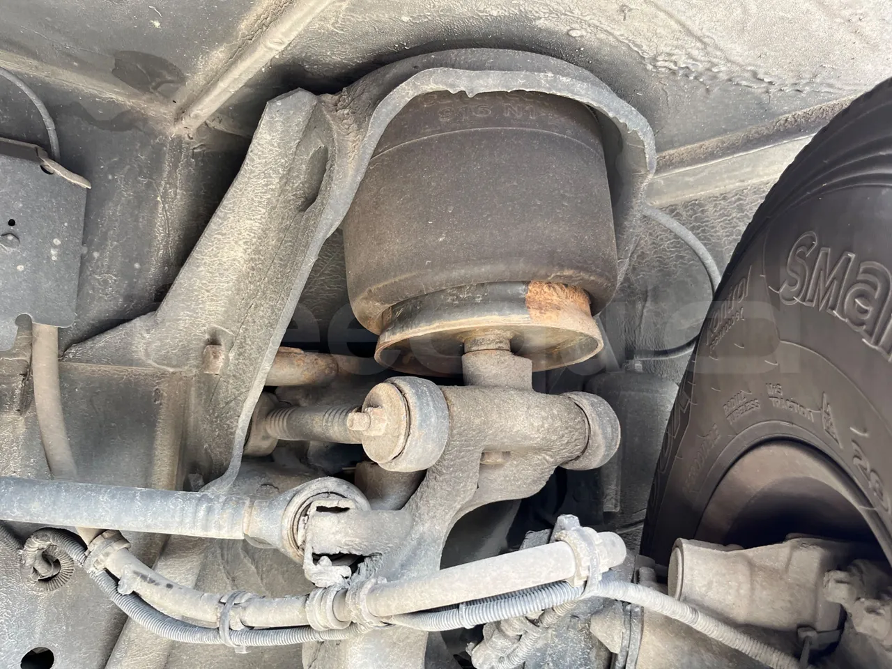 Man Lion's Coach R07/ Euro 6 - 294 Kw - 12 Mt - front air springs left