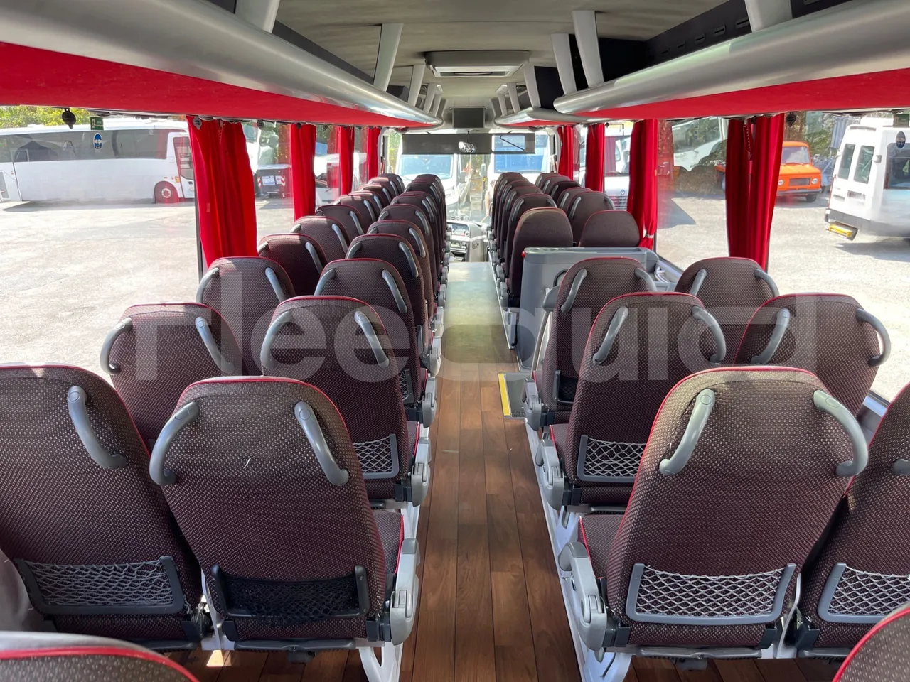 Man Lion's Coach R07/ Euro 6 - 294 Kw - 12 Mt - forward view all seats last row height