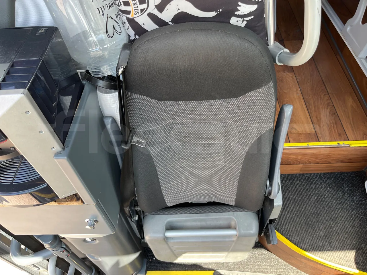 Man Lion's Coach R07/ Euro 6 - 294 Kw - 12 Mt - hostess seat photo